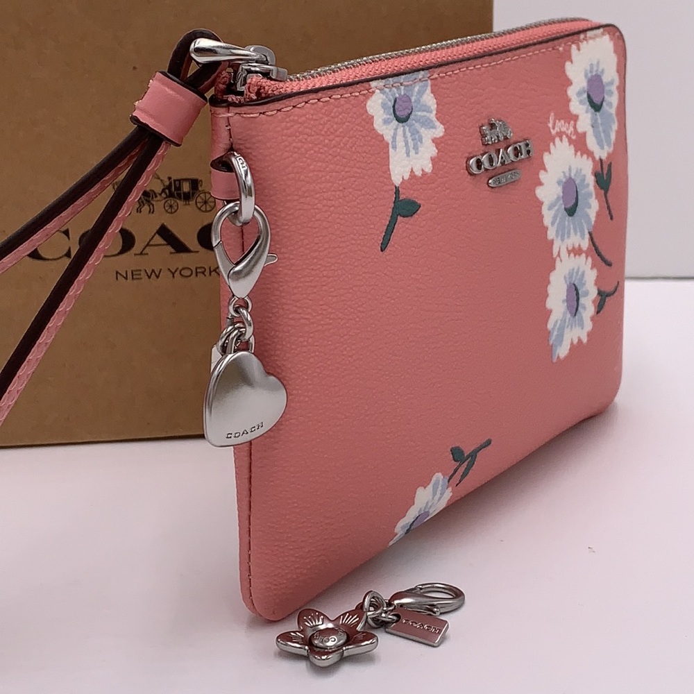 COACH Boxed Corner Zip Wristlet With Daisy Print - Picture 9 of 16